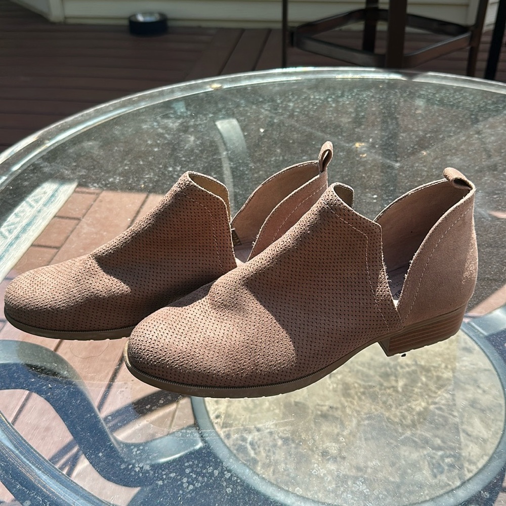 Life stride tony heeled boots size 11.